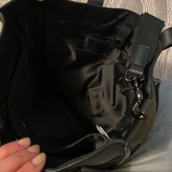 Lululemon Now and Always 15L Tote - Picture 6 of 6